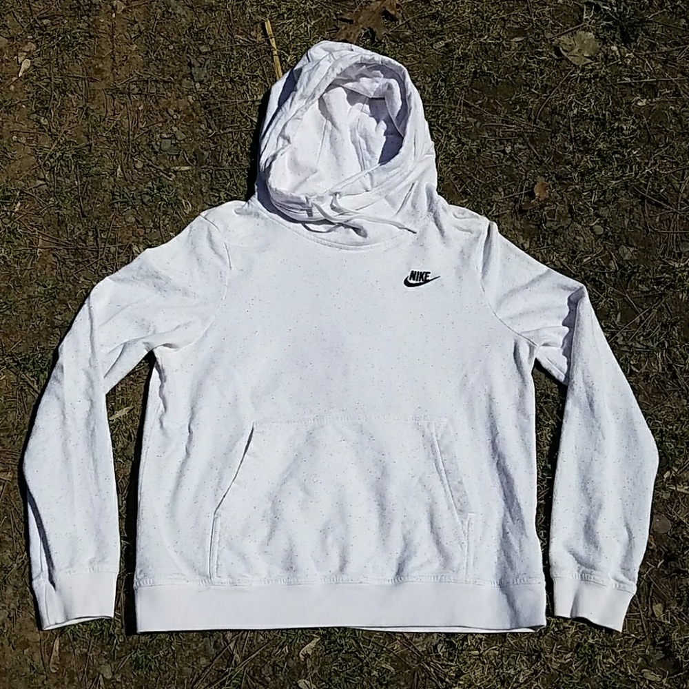 Women's Nike sweatshirt.